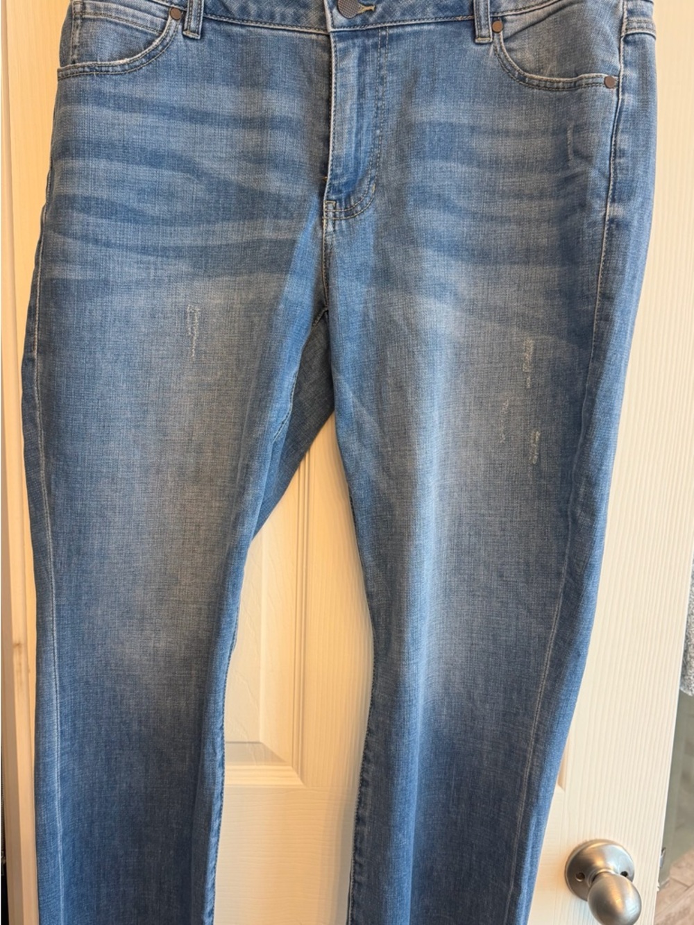 CAbi Women's Cropped Straight Jeans in Light Blue Denim
